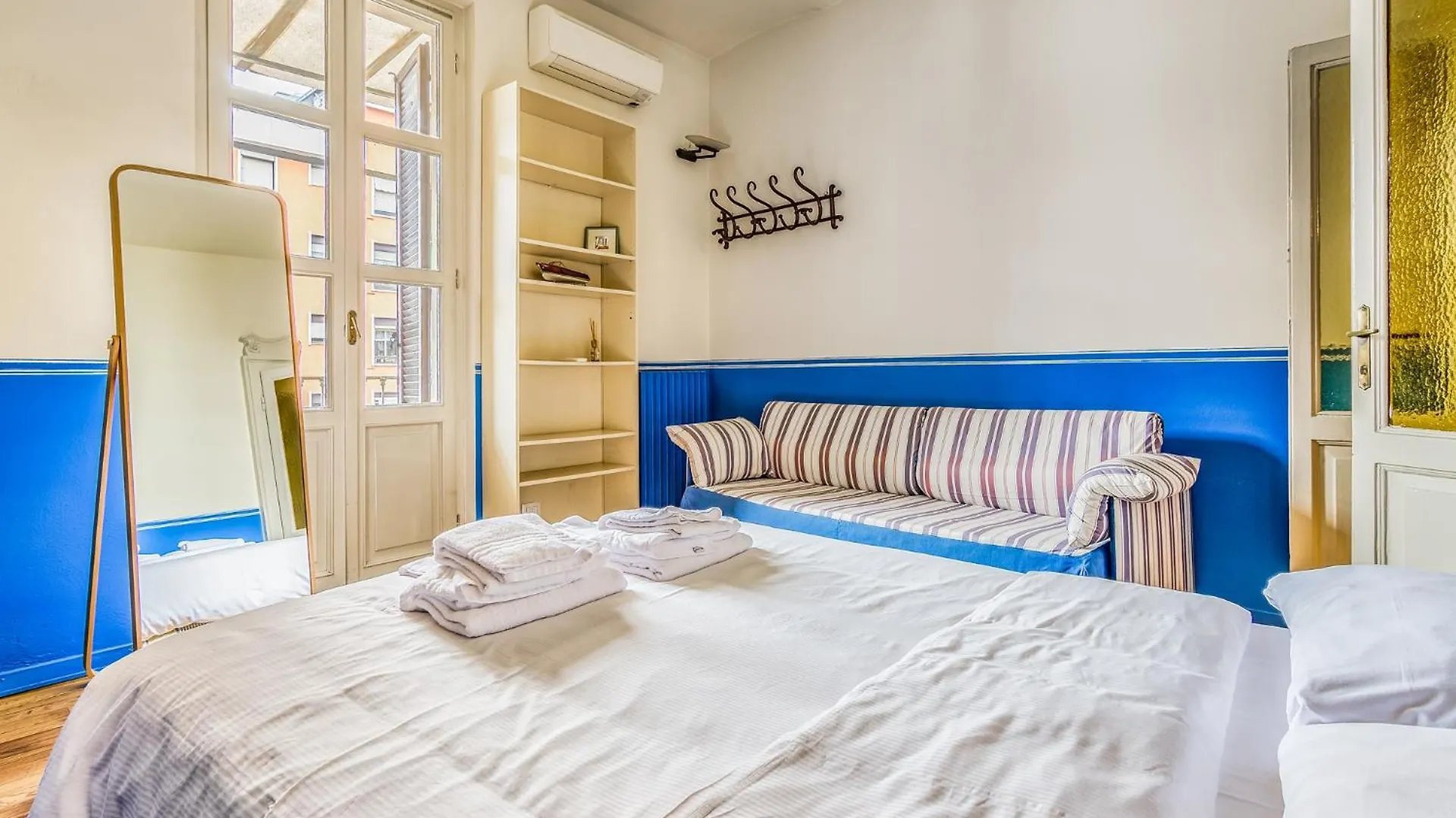 Appartamento In Brera Milano Via San Marco- 5Pax location